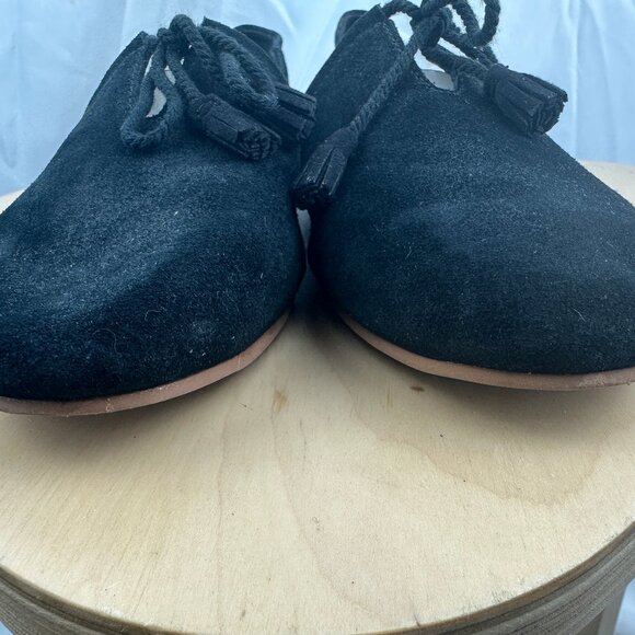 Toms Kelli Black Suede Tassel Flats - Picture 8 of 14